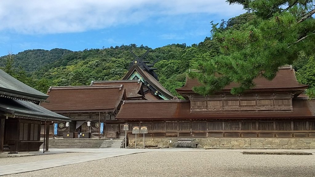 本殿（出雲大社）の写真